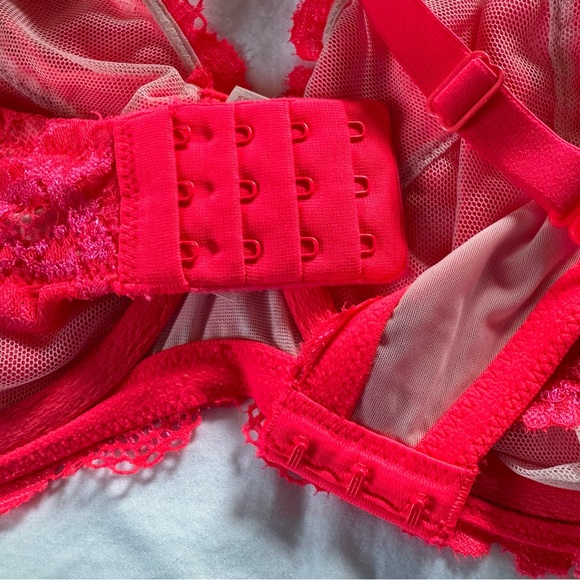 Victoria’s Secret Lace Bra SZ 38DD - Picture 6 of 9